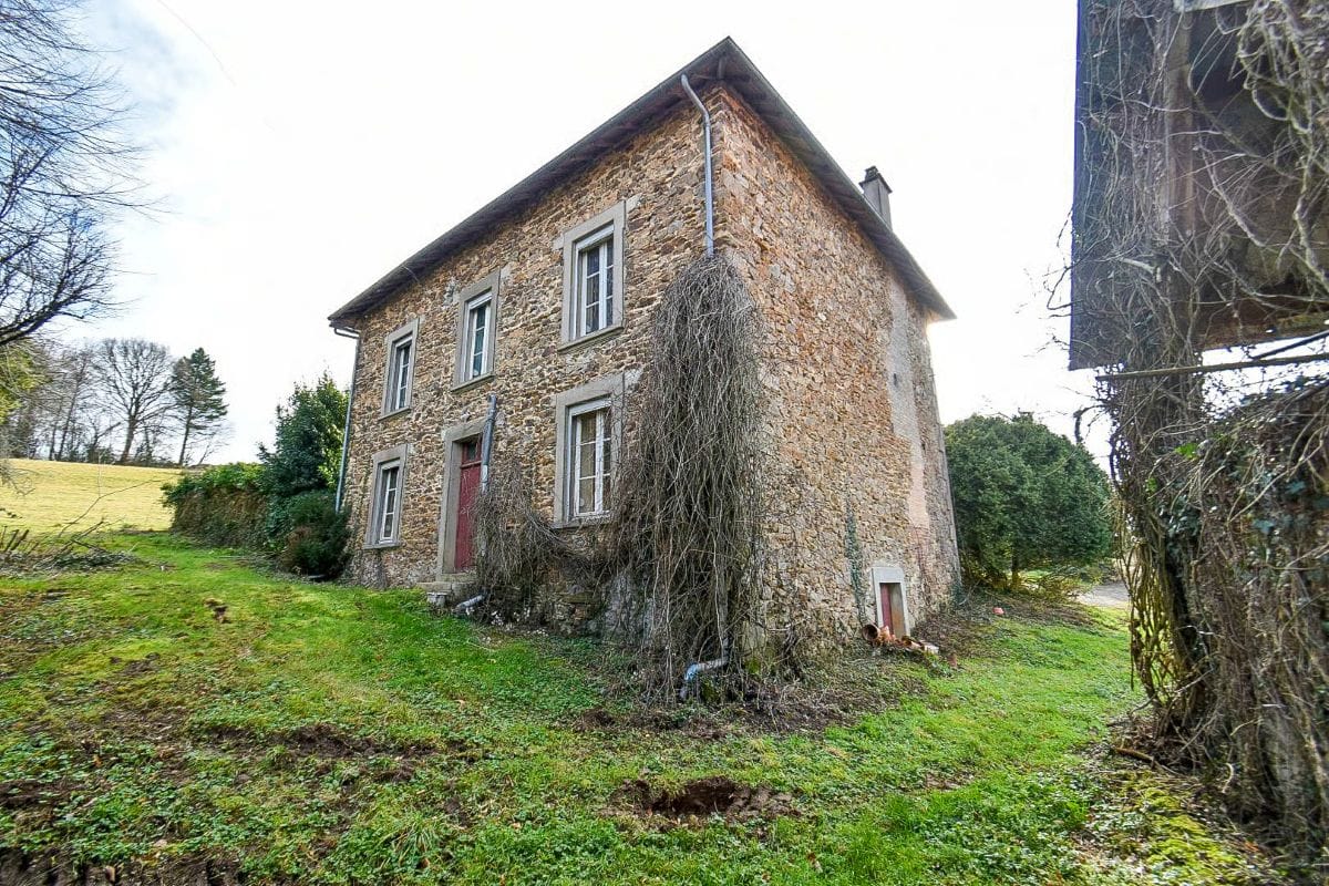 Funda FRankrijk boerderij bijgebouw