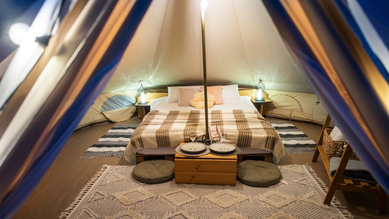 Tent in woestijn in Jordanië