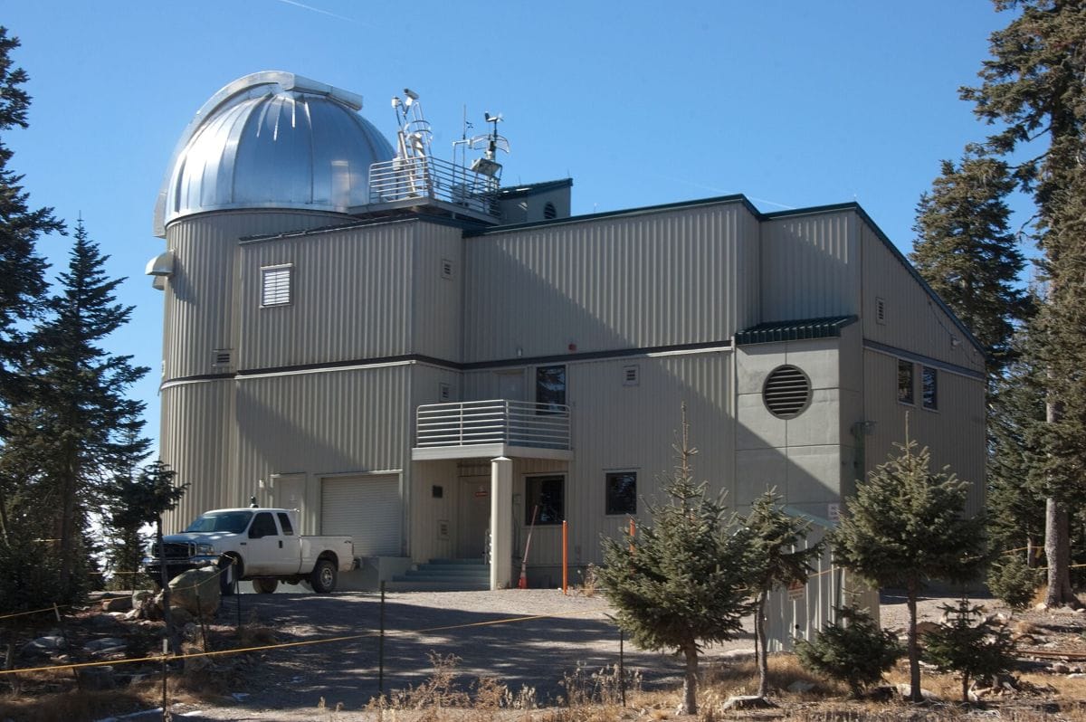 De VATT telescoop op Mount Graham, Arizona.