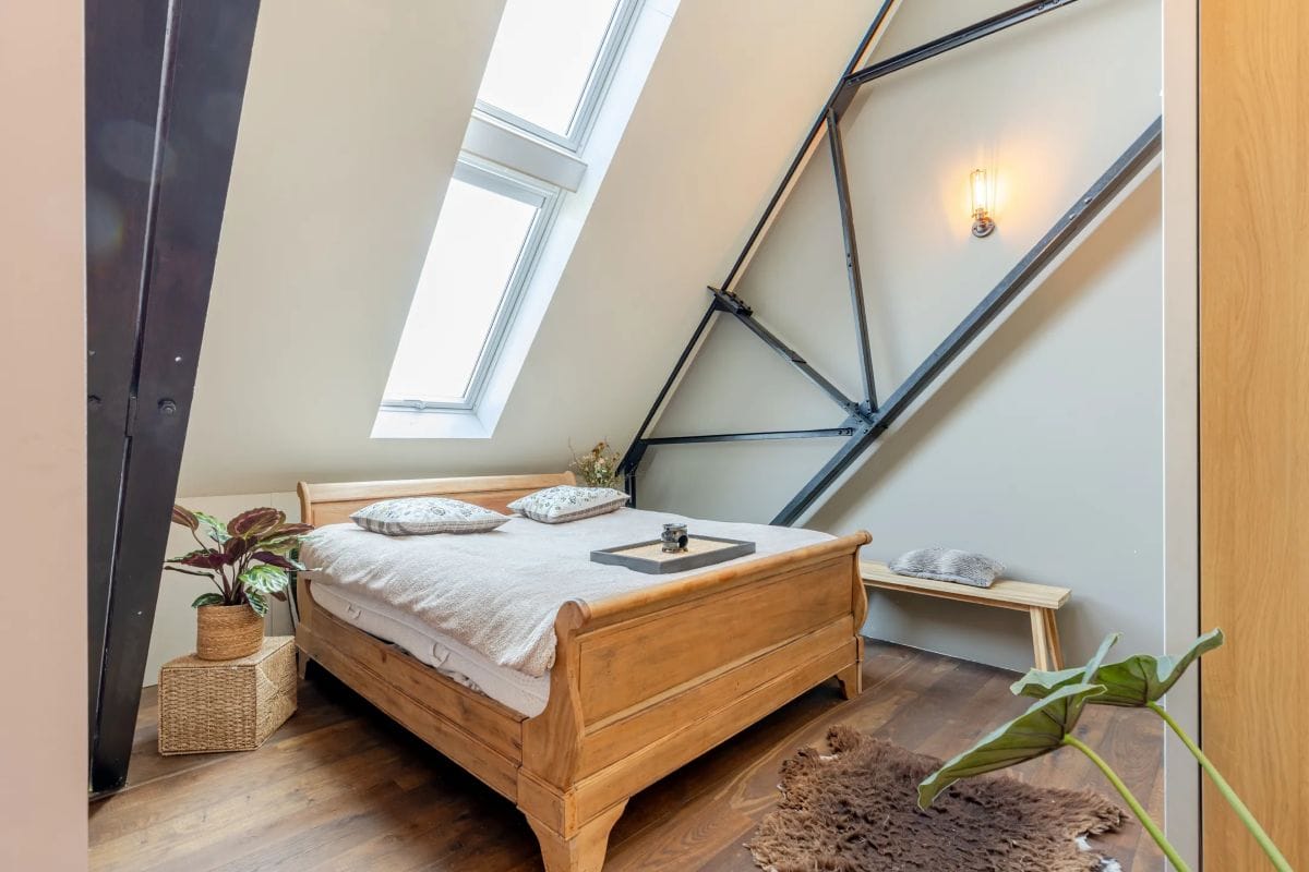 Voormalige kerk op Funda in Den Haag slaapkamer 2