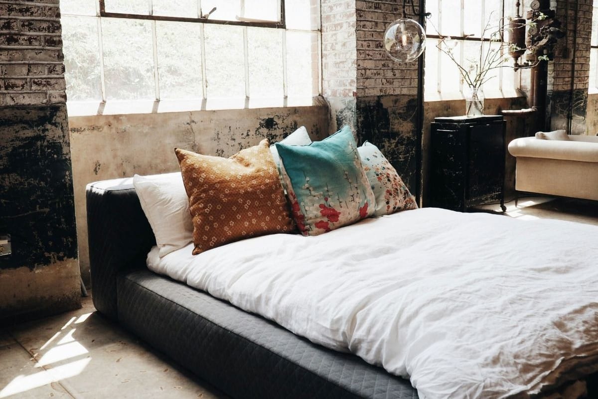 Opgemaakt bed