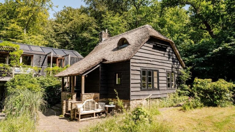 funda-villa-3750000-euro-zwemvijver-5.300-m2-grond