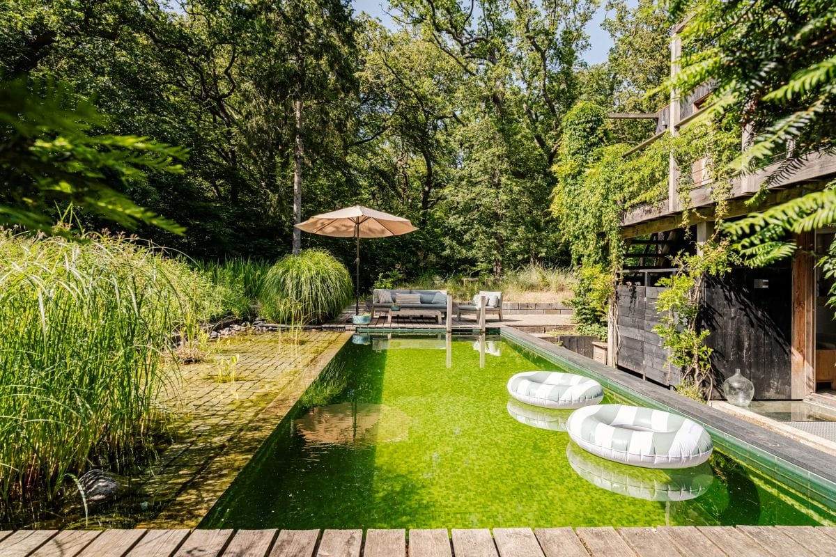 funda-villa-3750000-euro-zwemvijver-5300-m2-grond-17