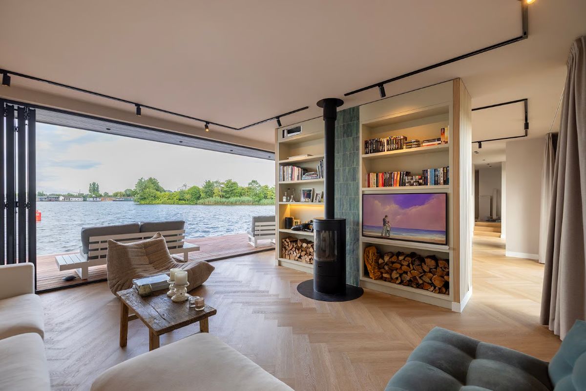 Funda woonboot Weesp