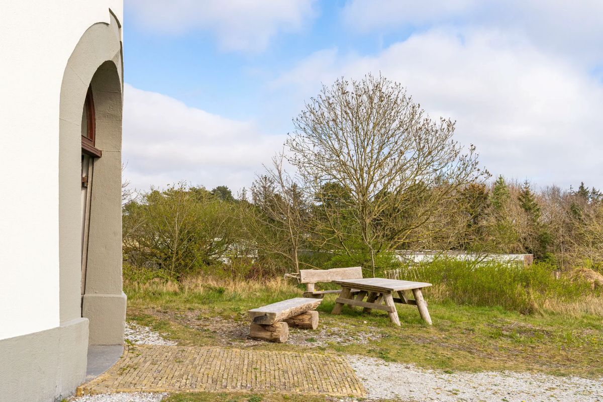 Funda vuurtoren Schiermonnikoog tuin