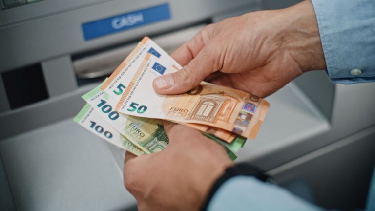 geld opnemen kosten
