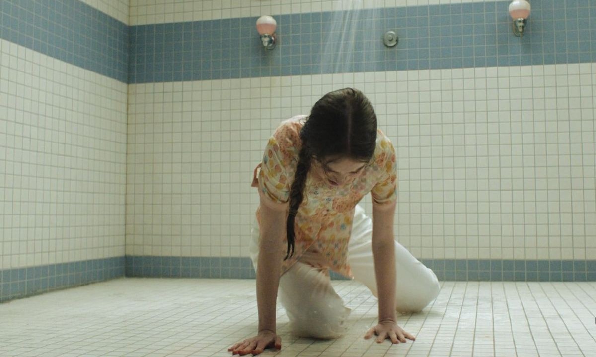 Carrie in de douche